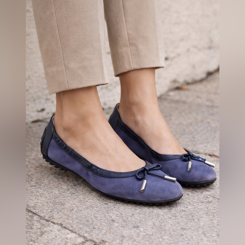 Tod’s Suede Ballet Flats Navy Blue Leather Trim Driving Shoes Size 37.5 Italy
